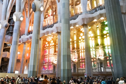 Barcelona: Sagrada Familia i prywatna wycieczka po parku GuellBarcelona: Sagrada Familia i prywatna wycieczka do Parku Guell