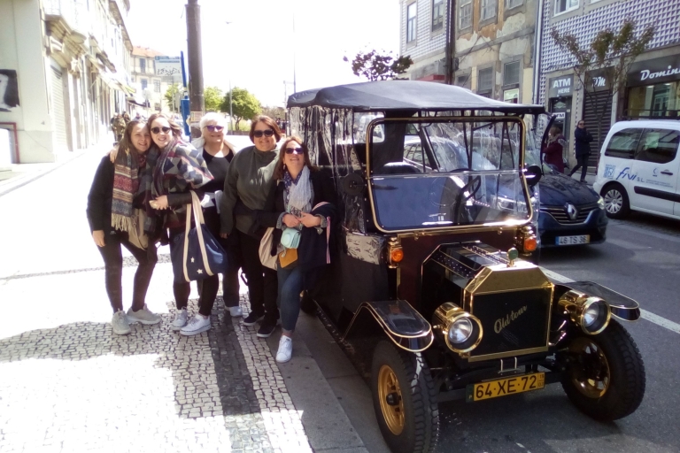 Porto: Wycieczka po zabytkowym centrum w replikach Forda TPorto: Wycieczka po zabytkowym centrum