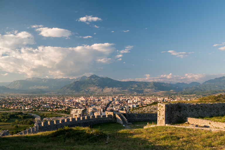 De Tirana: excursion privée d&#039;une journée à Shkoder et au lac Skadar