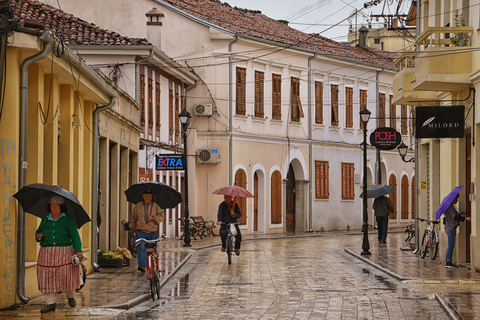 Desde Tirana: tour privado de un día a Shkoder y al lago Skadar