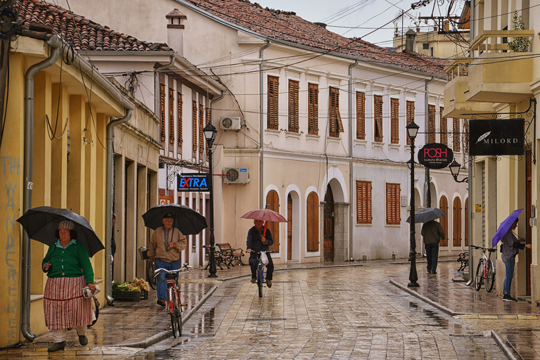 Från Tirana: Privat dagstur till Shkoder och Skadarsjön