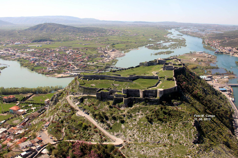 De Tirana: excursão privada de um dia a Shkoder e Lago Skadar