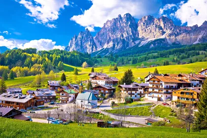 Von Venedig aus: Tagestour Dolomiten, Misurinasee und Cortina