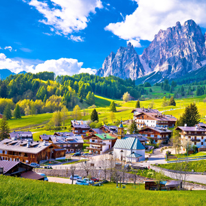 Von Venedig aus: Tagestour Dolomiten, Misurinasee und Cortina