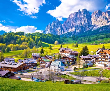 From Venice: Dolomites, Lake Misurina, and Cortina Day Trip
