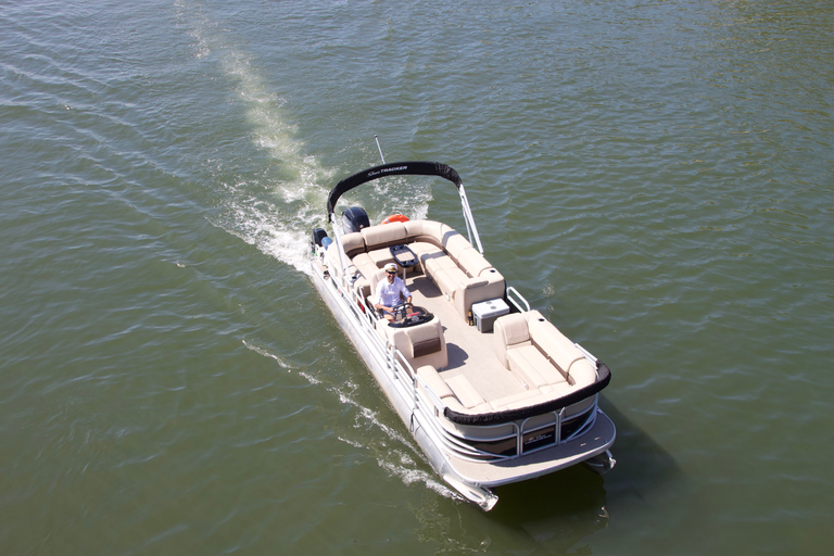 Paris: Seine River Private Guided Pontoon Boat Cruise