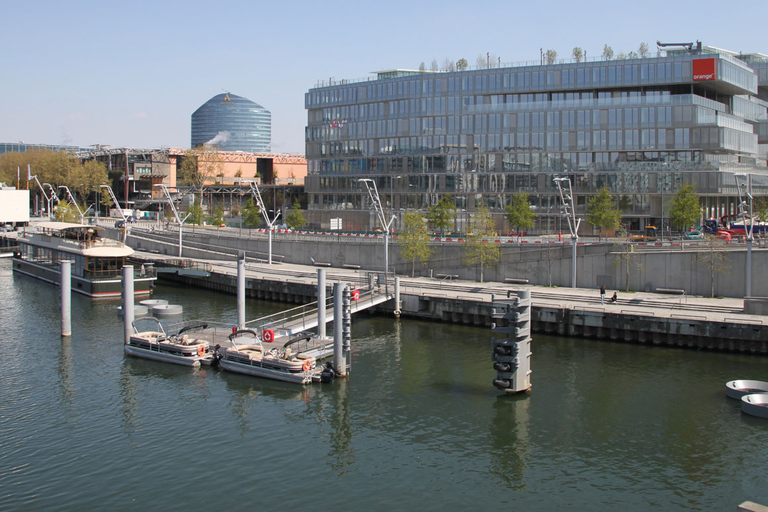 Paris : Croisière privée guidée sur la Seine en bateau ponton