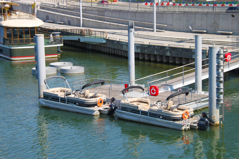 Paris : Croisière privée guidée sur la Seine en bateau ponton