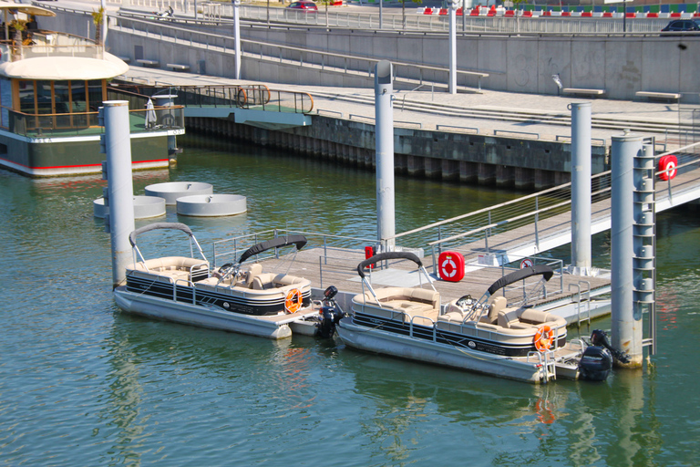 Paris: Private geführte Ponton-Bootsfahrt auf der Seine