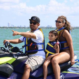 Miami: wypożyczalnia skuterów wodnych w zatoce Biscayne z przejażdżką łodzią