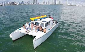 Miami: Ultimate boat party with, Drinks, Tubing and Jetskis
