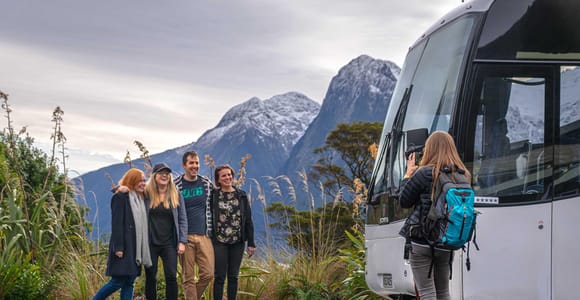 Queenstown: Milford Sound Coach & Cruise Full-Day Trip