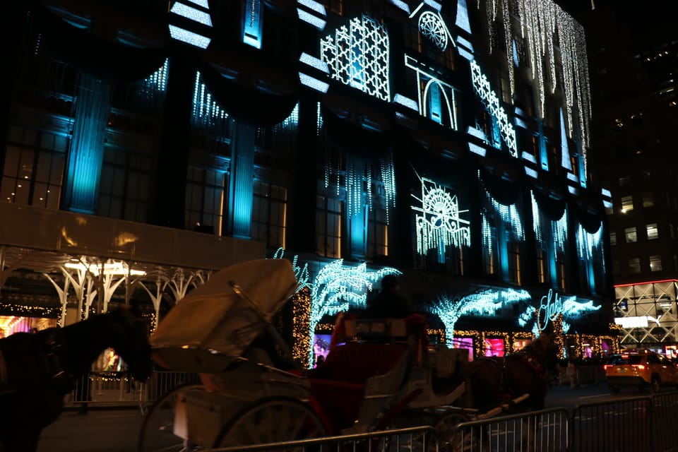 Saks Fifth Avenue Light Show 2023