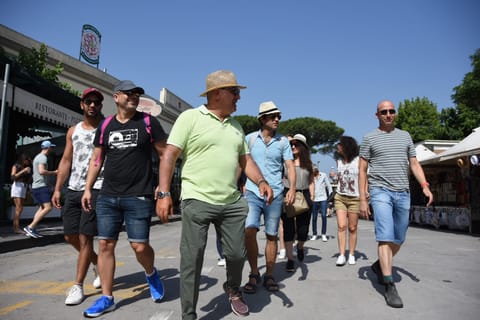 Sorrento: Day Trip to Pompeii & Vesuvius with Winery