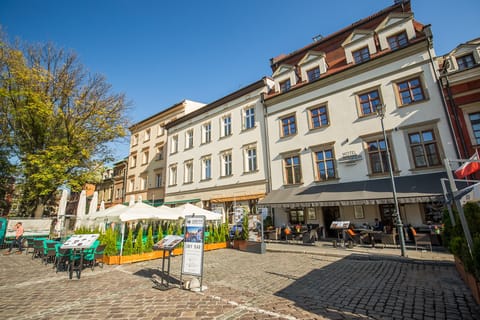 Krakow: River Cruise and Golf Cart Tour of Jewish Heritage