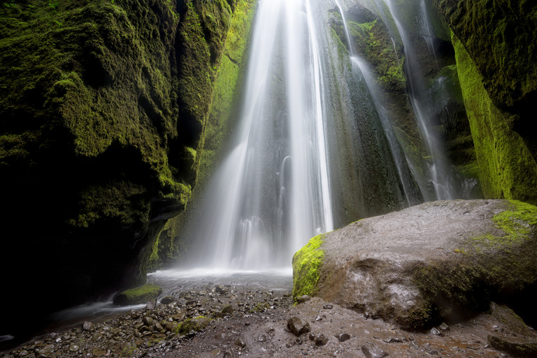 Grotta blu e costa sud: tour di 2 giorni da Reykjavík