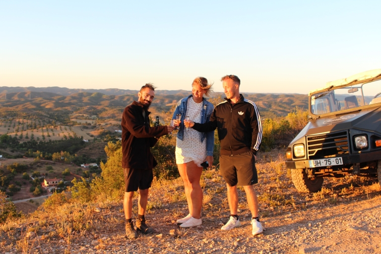 ab Albufeira: Algarve Sunset Jeep Safari mit WeinSonnenuntergangssafari - Gemeinsame Jeep-Tour