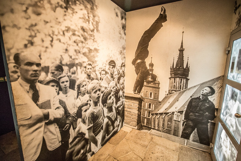 Krakau: Kurze Kreuzfahrt und geführte Tour durch Schindlers FabrikEnglische Tour