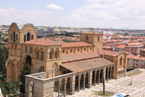 Madryt: całodniowa wycieczka do Avili i Segowii z biletami do zabytków