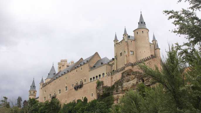 Madrid: 1 día en Ávila y Segovia con tickets para monumentos