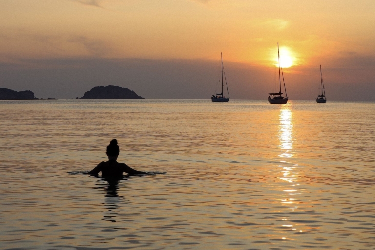 De Sorrente: excursion en bateau au coucher du soleil à Capri
