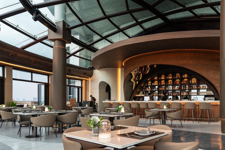 Bangkok: Cielo Sky Bar & Restaurant Rooftop Sharing Set for 2 People