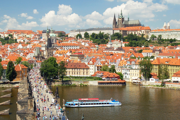 Praga: Prywatna wycieczka po mieście minivanemPraga: 3-godzinna prywatna grupowa wycieczka odkrywcza minivanem