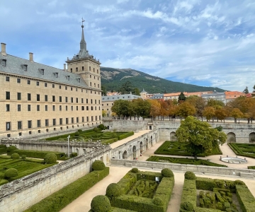 Desde Madrid: monasterio del Escorial y Valle de los Caídos