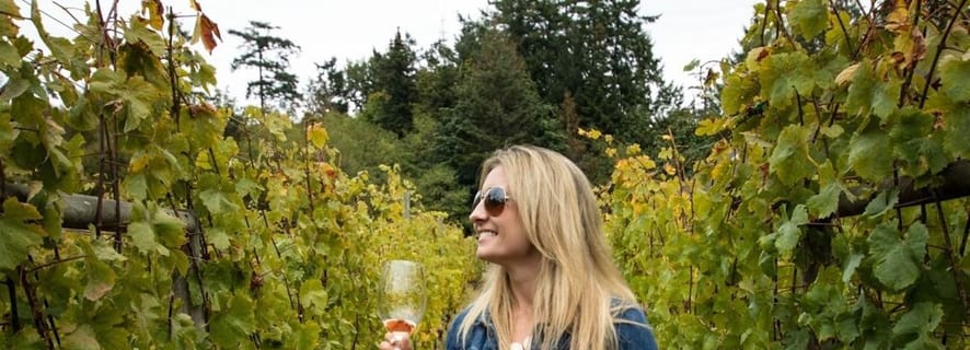 From Victoria: Private Cowichan Valley Wine Tour with Lunch