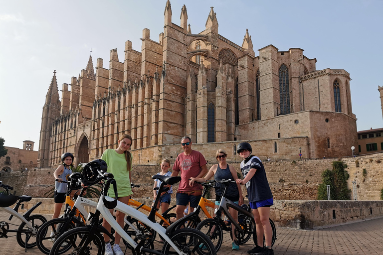 2 horas de passeio turístico de E-Bike em Palma de Mallorca2 horas de passeio de E-Bike em Palma de Mallorca