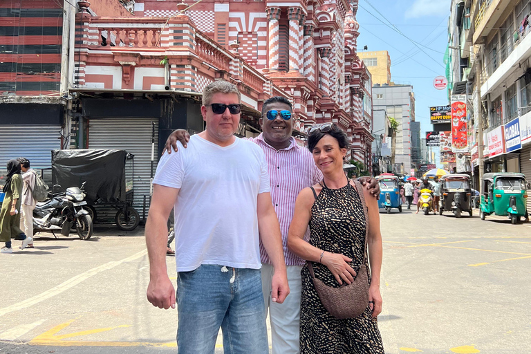 Colombo: City Cultural & Historic Stops by Tuk Tuk
