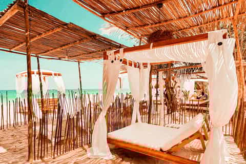 From Cartagena: Day Trip to Playa Blanca with Lunch