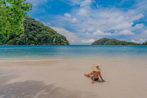 Phuket/Khao Lak: Ko Surin – 3-Riff-Schnorcheln-MeisterwerkAbholung vom Hotel in Phuket