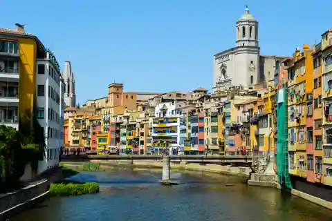 From Barcelona: Private Girona Tour with Personal Guide