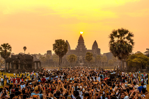 Soluppgång vid Angkor Wat och heldag med fascinerande tempel