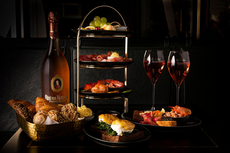 Berlin: Breakfast at Café Wintergarten Südburgenland Menu