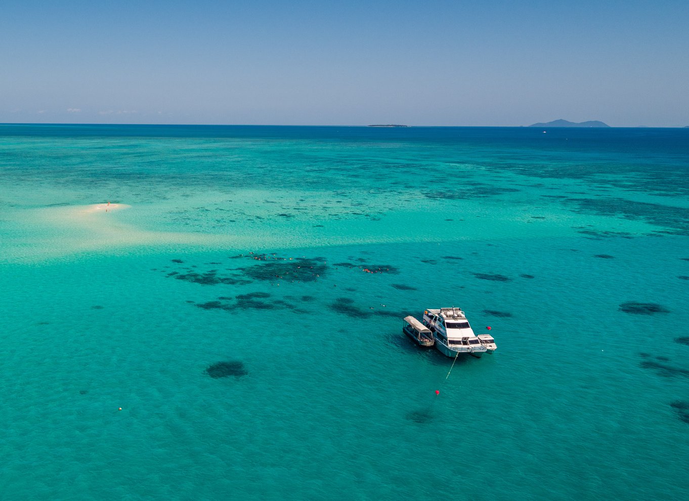 Cairns: Ydre og Coral Cay Snorkel- og dykkerkrydstogt