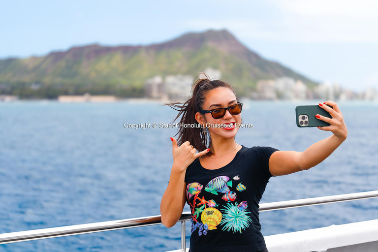 Honolulu: Whale Watching Cruise with Breakfast Whale Watching Cruise w/Breakfast with Waikiki Transfer