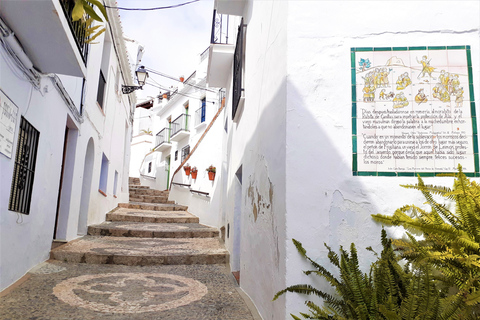 De Malaga ou Marbella: excursion d'une journée à Nerja et FrigilianaPrise en charge à Malaga