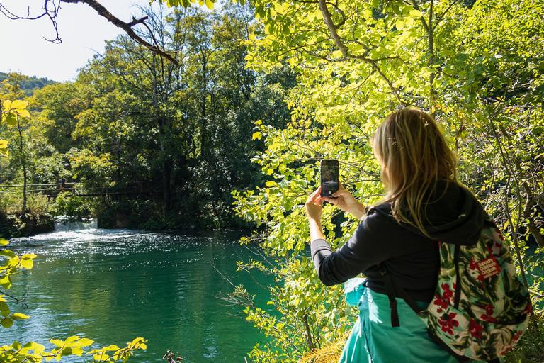 Jeziora Plitwickie i wodospady Krka: Pokonaj tłumy