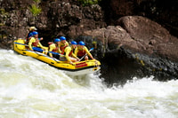 Tully River Rafting, viagem de rafting guiada com o jantar - Housity