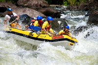 Rafting del río Tully, viaje de rafting guiado con la cena - Housity