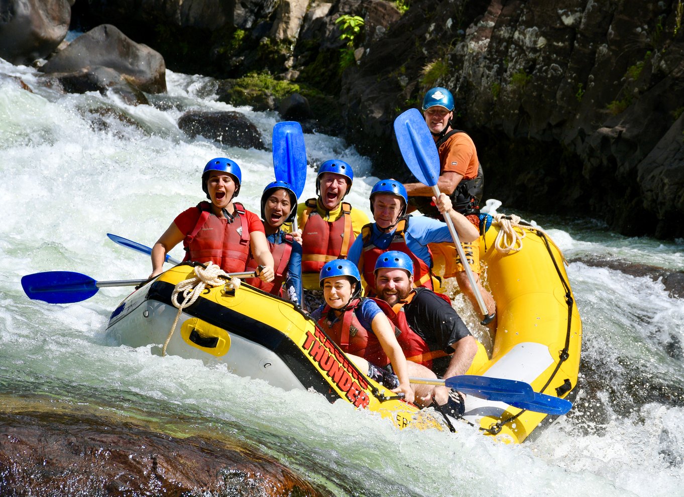 Rafting på Tully-floden: Guidet raftingtur med middag