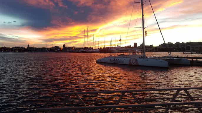 Valencia: crucero en catamarán con opción del atardecer