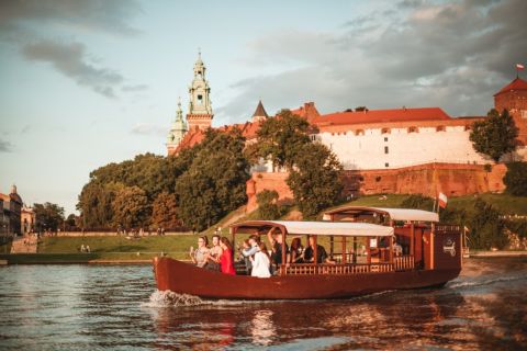 Краков: традиционная экскурсионная гондола по реке Висла