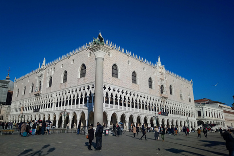 Venedig: Dogenpalast: Skip-the-Line-Eintritt, Kleingruppentour