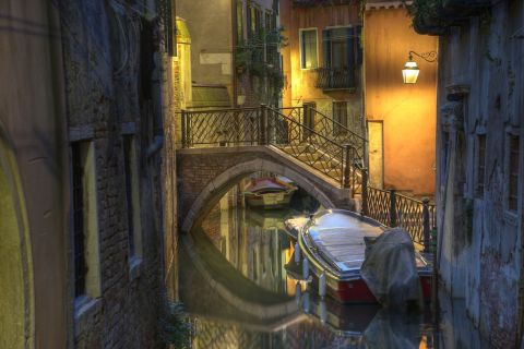 Venise : visite à pied des fantômes et des légendes en soirée