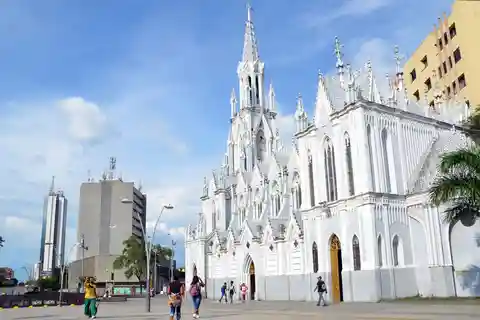 Cali: Descobre os destaques da cidade de Cali e a bebida local