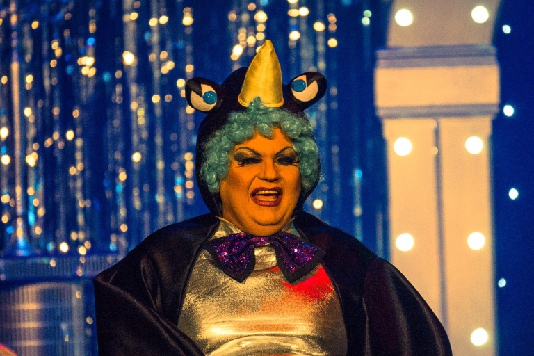 Puerto del Carmen: Music Hall Tavern Comedy Drag Dinner Show Show without Transportation