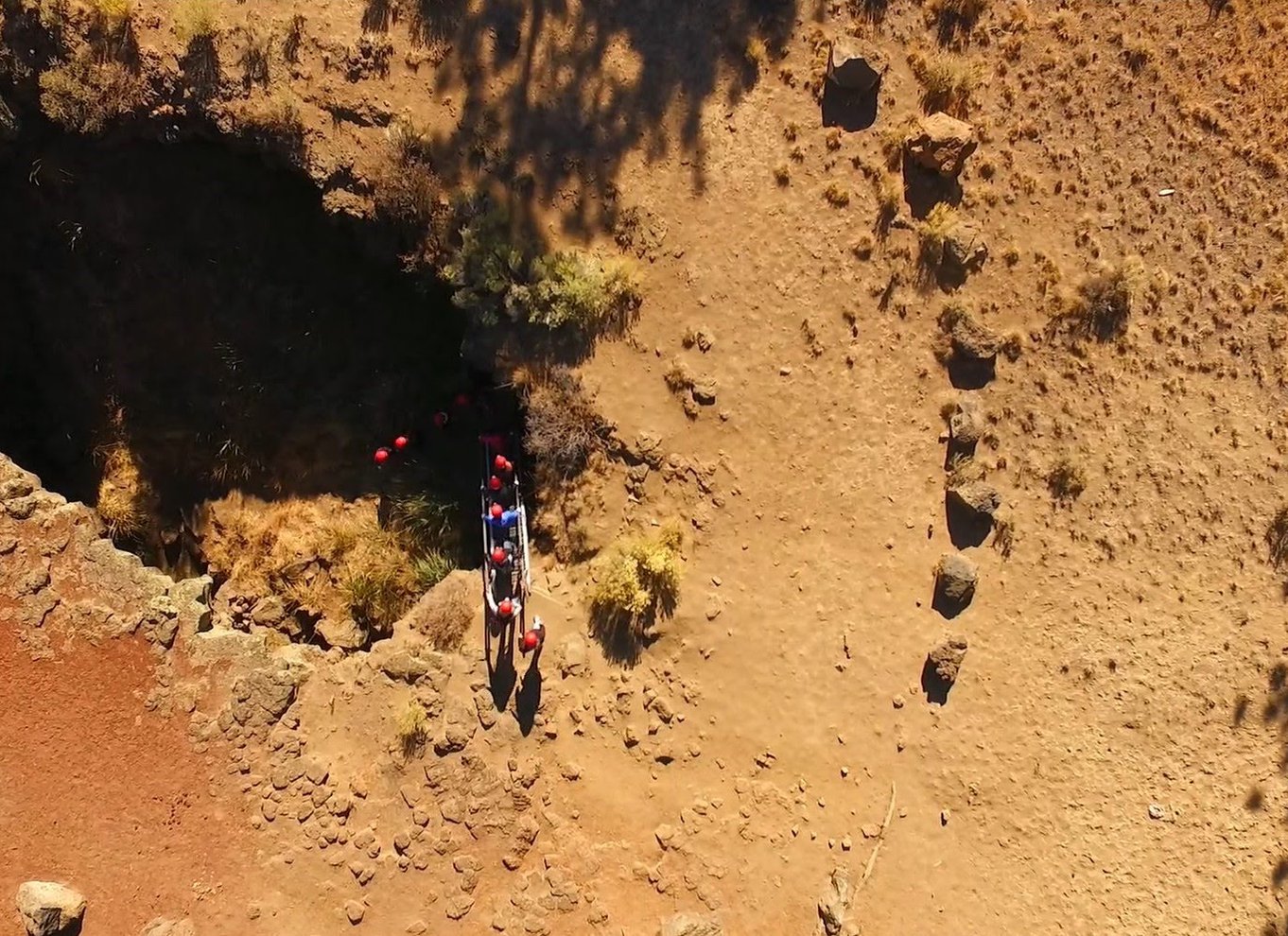 Bend: Halvdags Lava Tube Cave Tour